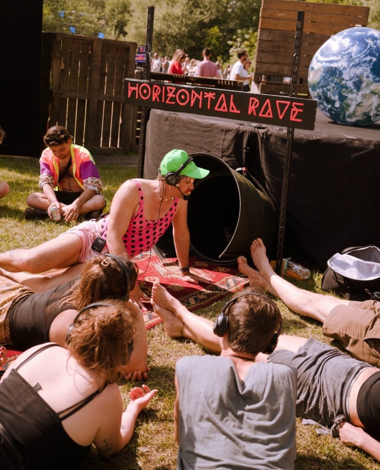 The Horizontal Rave