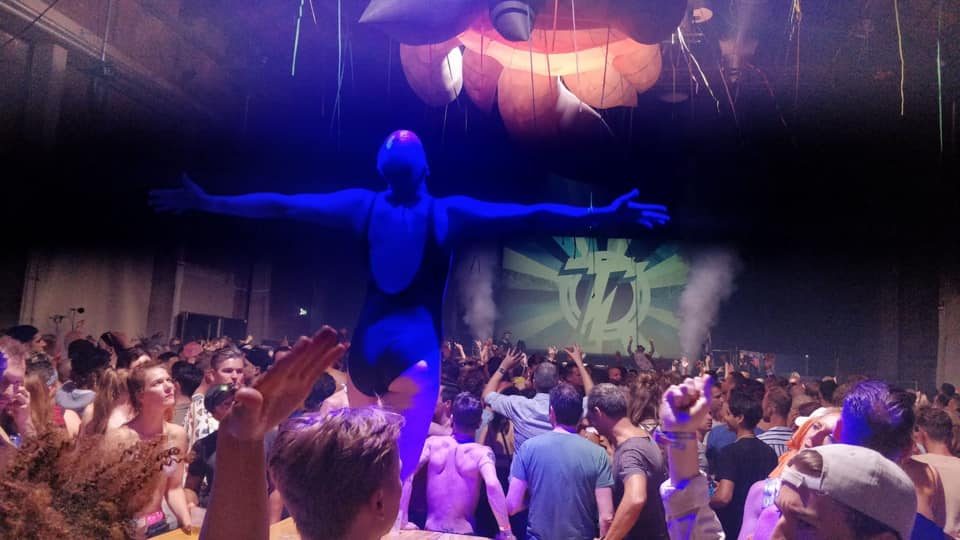 Rave